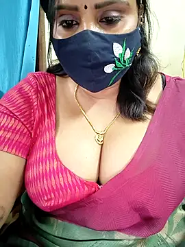 Snapshot of Queenflowerr chatting on February 23, 2026, 5:57 pm Queenflowerr online show from February 23, 2026, 5:57 pm