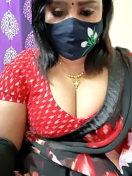 Snapshot of Queenflowerr chatting on November 10, 2025, 4:12 pm Queenflowerr online show from November 10, 2025, 4:12 pm