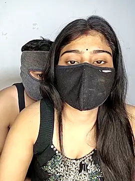 Love-N online show from November 17, 2025, 4:44 pm