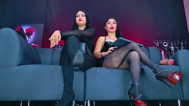 Snapshot of KaramStone chatting on November 3, 2025, 3:26 pm KaramStone online show from November 3, 2025, 3:26 pm