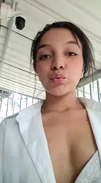 Snapshot of Briannasweeth17 chatting on March 9, 2025, 9:46 pm Briannasweeth17 online show from March 9, 2025, 9:46 pm
