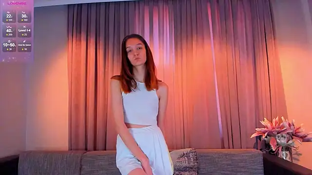 Snapshot of AmityCritchlow chatting on February 27, 2025, 5:07 am AmityCritchlow online show from February 27, 2025, 5:07 am