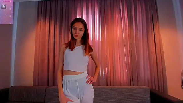 Snapshot of AmityCritchlow chatting on February 11, 2025, 11:42 am AmityCritchlow online show from February 11, 2025, 11:42 am