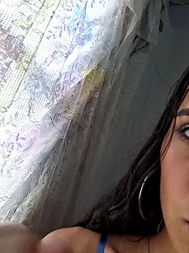 novinhatransexy online show from May 8, 2026, 5:39 pm