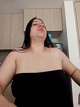 Snapshot of ary-cooper chatting on January 17, 2026, 7:39 pm ary-cooper online show from January 17, 2026, 7:39 pm