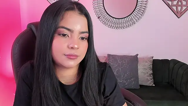 Layla Breezee online show from February 8, 2026, 12:47 pm