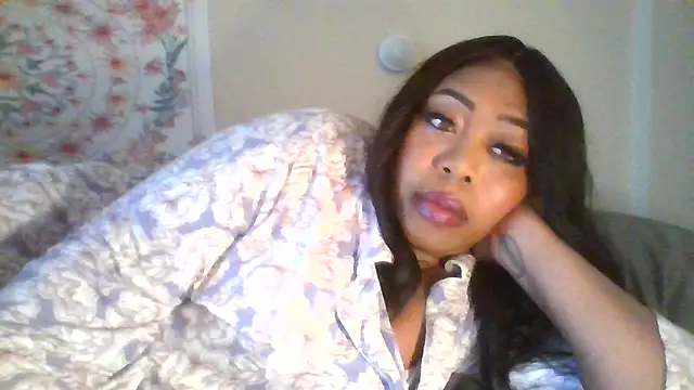 angeliquebelcali online show from November 9, 2025, 6:12 pm