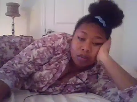 Snapshot of angeliquebelcali chatting on March 17, 2025, 3:25 am angeliquebelcali online show from March 17, 2025, 3:25 am