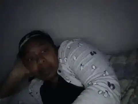 Snapshot of angeliquebelcali chatting on February 21, 2025, 2:28 am angeliquebelcali online show from February 21, 2025, 2:28 am