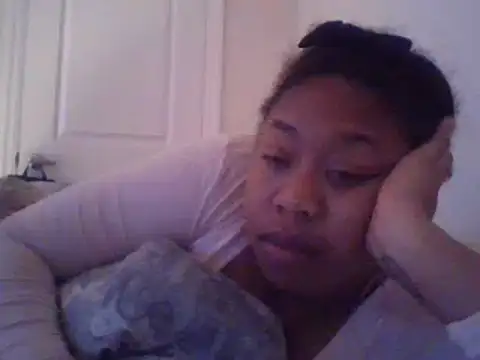 Snapshot of angeliquebelcali chatting on March 13, 2025, 5:54 am angeliquebelcali online show from March 13, 2025, 5:54 am