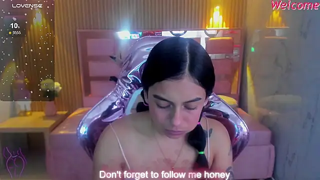 Snapshot of lilith_petit_sub chatting on March 2, 2025, 2:04 pm lilith petit sub online show from March 2, 2025, 2:04 pm