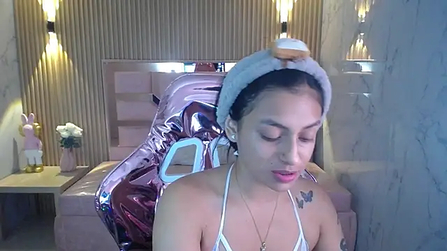 Snapshot of lilith_petit_sub chatting on February 15, 2025, 1:05 pm lilith petit sub online show from February 15, 2025, 1:05 pm