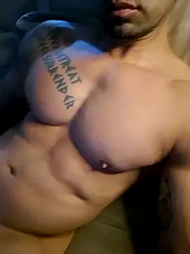 Snapshot of badbrown chatting on October 19, 2025, 2:14 am badbrown online show from October 19, 2025, 2:14 am