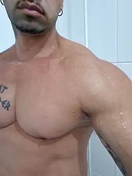 Snapshot of badbrown chatting on October 3, 2025, 12:25 am badbrown online show from October 3, 2025, 12:25 am