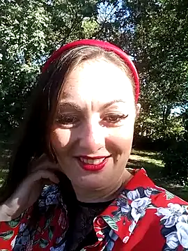 AdorahB3ll3 online show from October 6, 2025, 2:18 pm