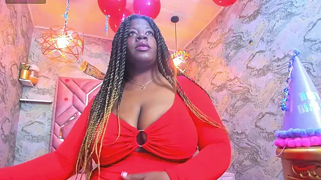 Snapshot of nefertiti_ebony chatting on June 1, 2026, 8:41 pm nefertiti ebony online show from June 1, 2026, 8:41 pm