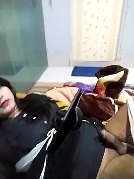 Snapshot of HijabiQueen789 chatting on January 30, 2025, 10:30 pm HijabiQueen789 online show from January 30, 2025, 10:30 pm