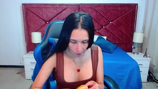 victoria adams07 online show from March 26, 2026, 10:07 pm