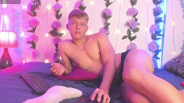 izan 20 online show from April 17, 2026, 11:29 pm