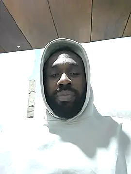 Snapshot of onewinnertee chatting on February 15, 2026, 1:50 am onewinnertee online show from February 15, 2026, 1:50 am