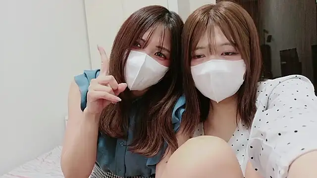 NA-KAREN-V8 online show from June 12, 2026, 9:40 am