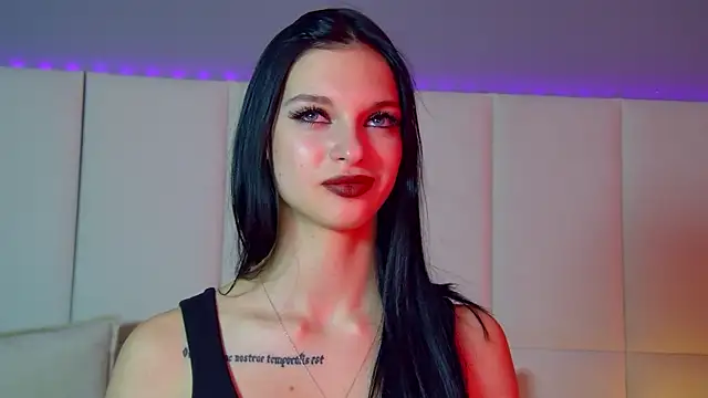 Snapshot of BeverlyMost chatting on February 19, 2025, 4:44 pm BeverlyMost online show from February 19, 2025, 4:44 pm