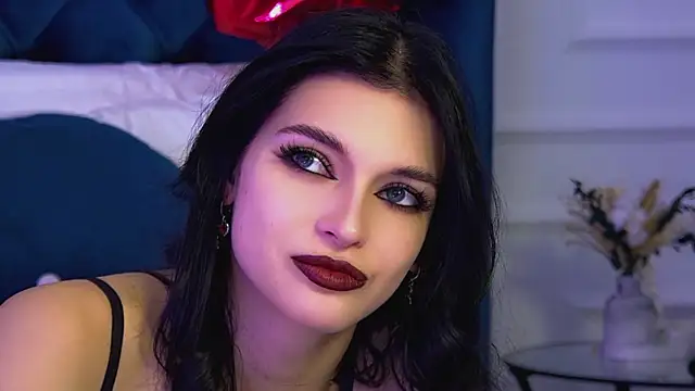 Snapshot of BeverlyMost chatting on February 15, 2026, 8:13 am BeverlyMost online show from February 15, 2026, 8:13 am