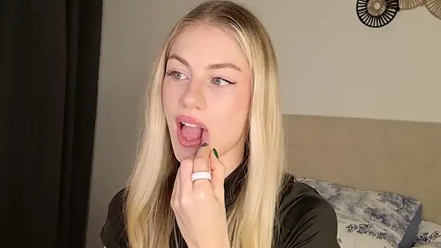 GabriellaOlsen online show from February 13, 2026, 4:07 pm