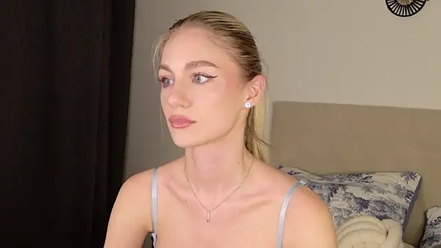 GabriellaOlsen online show from February 4, 2026, 4:35 pm