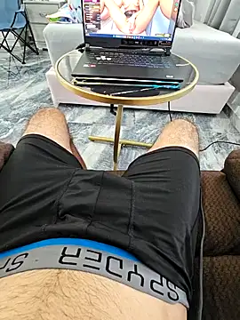 j0nathan00 online show from January 22, 2025, 1:53 pm