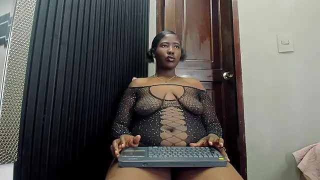 Snapshot of ebony_sofia69 chatting on March 18, 2025, 4:18 am ebony sofia69 online show from March 18, 2025, 4:18 am