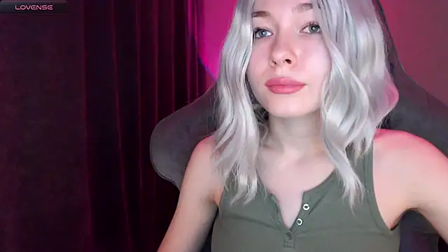 Snapshot of Ohmy_Nora_ chatting on March 5, 2025, 4:13 am Ohmy Nora  online show from March 5, 2025, 4:13 am