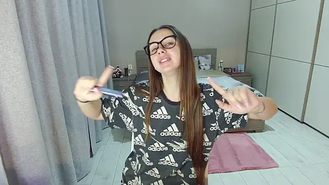 singletrouble online show from December 17, 2025, 6:07 am