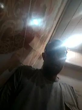 Snapshot of MaxDevilWhite chatting on October 10, 2025, 6:09 pm MaxDevilWhite online show from October 10, 2025, 6:09 pm