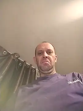 Snapshot of MaxDevilWhite chatting on November 26, 2025, 5:24 pm MaxDevilWhite online show from November 26, 2025, 5:24 pm