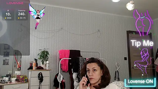 Soffya Soy online show from November 23, 2025, 1:10 pm