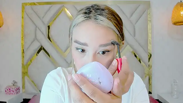 Snapshot of Lannajansen chatting on February 10, 2025, 4:47 pm Lannajansen online show from February 10, 2025, 4:47 pm
