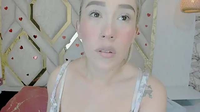 Snapshot of Lannajansen chatting on February 21, 2025, 5:42 pm Lannajansen online show from February 21, 2025, 5:42 pm