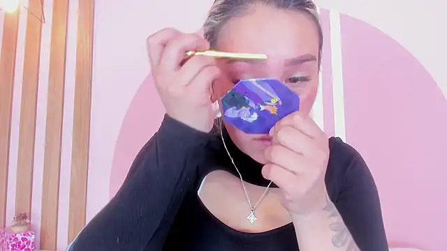 Lannajansen online show from March 21, 2026, 2:32 pm