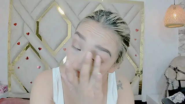 Snapshot of Lannajansen chatting on February 28, 2025, 1:36 pm Lannajansen online show from February 28, 2025, 1:36 pm