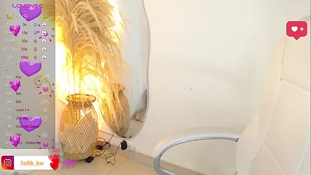 Snapshot of Sofi_BBW chatting on February 18, 2026, 12:45 pm Sofi BBW online show from February 18, 2026, 12:45 pm