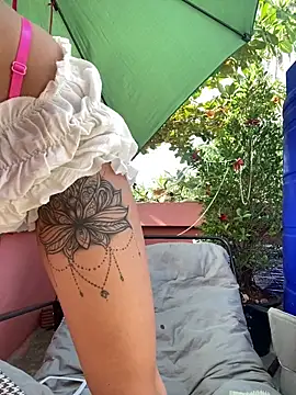 White Lu online show from February 14, 2026, 2:23 am