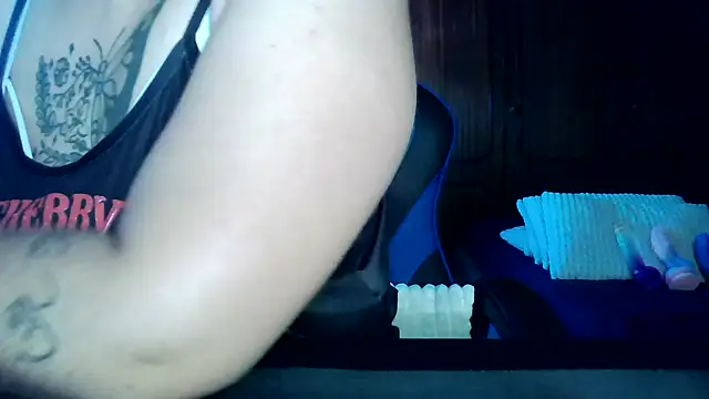 bunnyfox420 online show from September 25, 2025, 4:46 pm