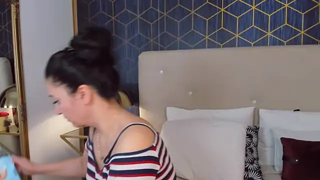 Snapshot of ValeryBlakes chatting on February 4, 2026, 7:53 pm ValeryBlakes online show from February 4, 2026, 7:53 pm