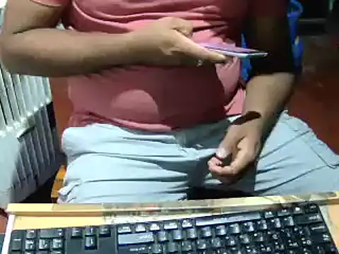 Snapshot of lolboy1234Z chatting on November 5, 2025, 6:33 pm lolboy1234Z online show from November 5, 2025, 6:33 pm