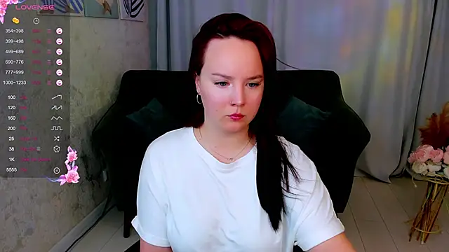 Snapshot of maya_suun chatting on November 8, 2025, 2:15 am maya suun online show from November 8, 2025, 2:15 am