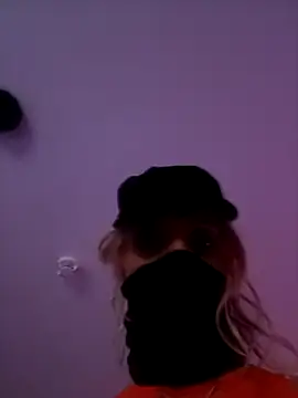 sandrahoeslut online show from February 13, 2025, 12:02 am