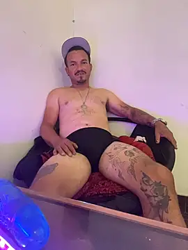 paullliliu online show from July 19, 2026, 9:33 pm