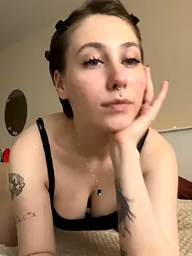 Molli Luv online show from October 24, 2025, 9:30 am