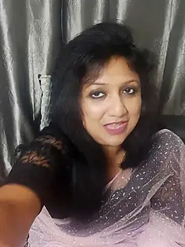 horny lizia online show from June 3, 2026, 4:44 pm